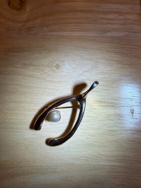 Vintage Gold Tone Wishbone Brooch with Faux Pearl Accent